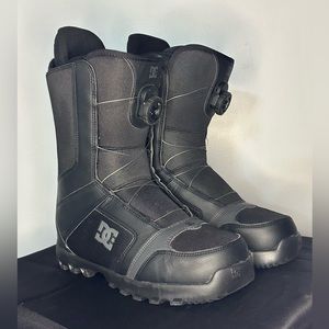 Men’s DC snowboarding boots. Size 12.